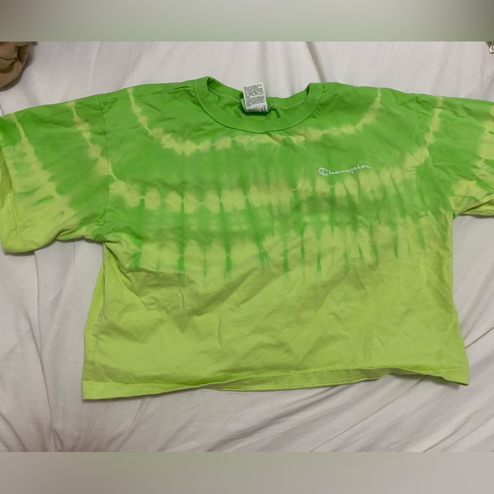 Cropped champion green tshirt never worn